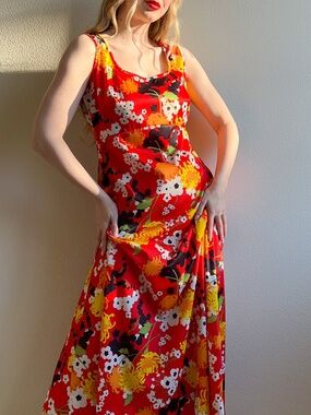 Vibrant Vintage 1960s Red Floral Midi Dress (L)